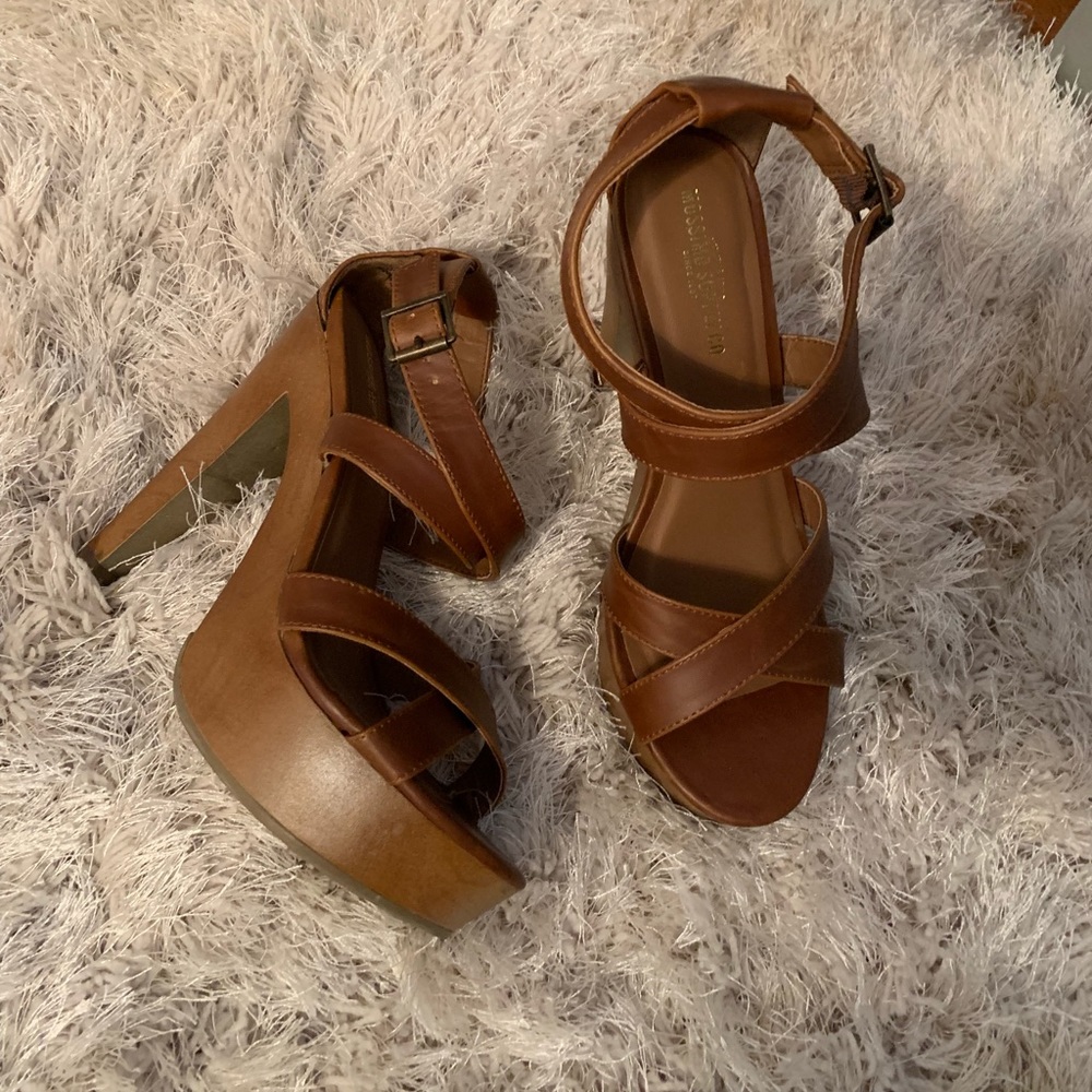 Brown heels. Never worn!